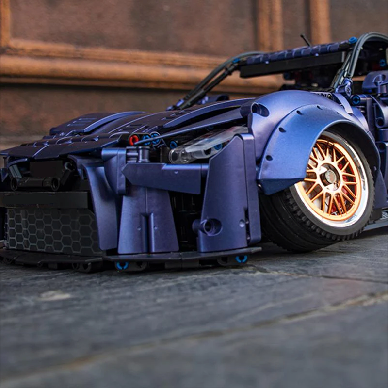 Nissan GTR Limited Edition Wide-Body Low-Slung Supercar(2389 Pcs)